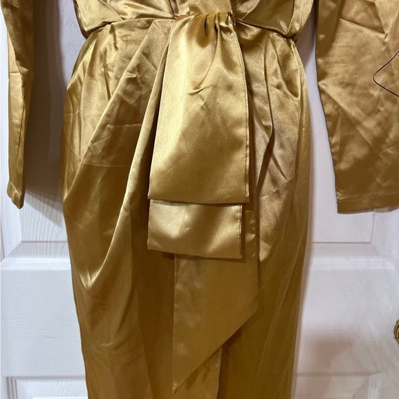 Gold Maxi Dress with Deep V-Neckline - Picture 6 of 9